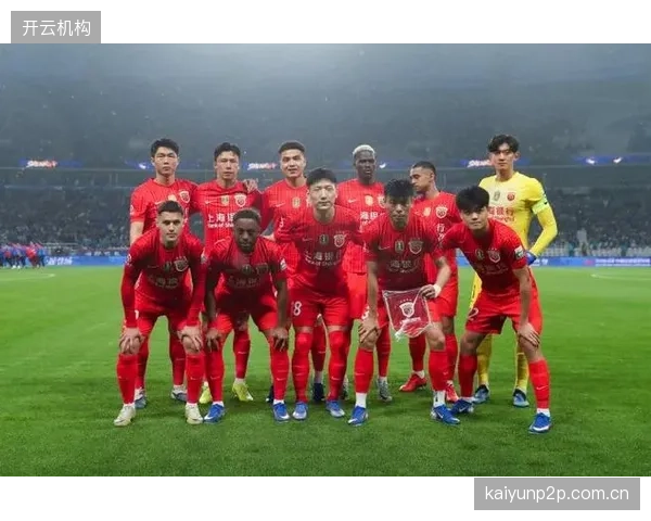 上海双雄半程意外沦为保级球队，核心球员伤病潮暴露板凳深度不足问题。